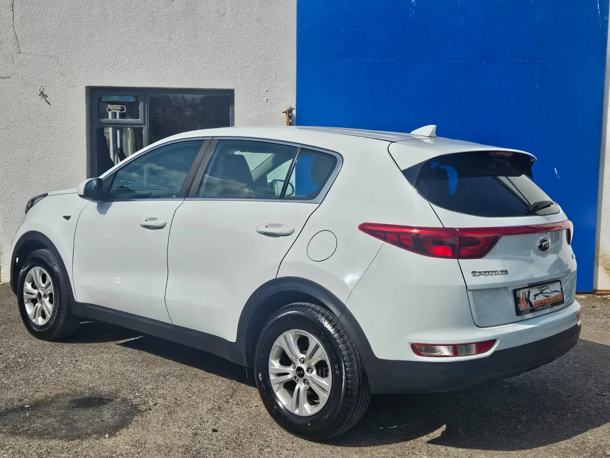 Kia Sportage 2017 1.7 diesel - Image 2