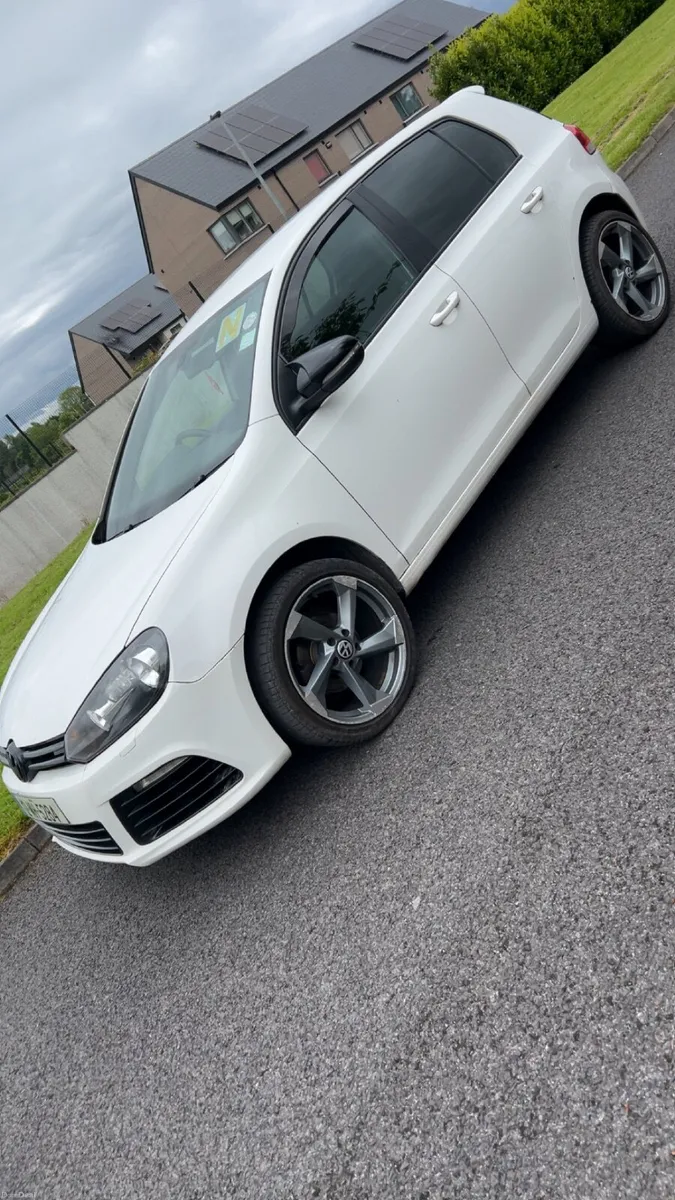 Volkswagen Golf 2012 - Image 1