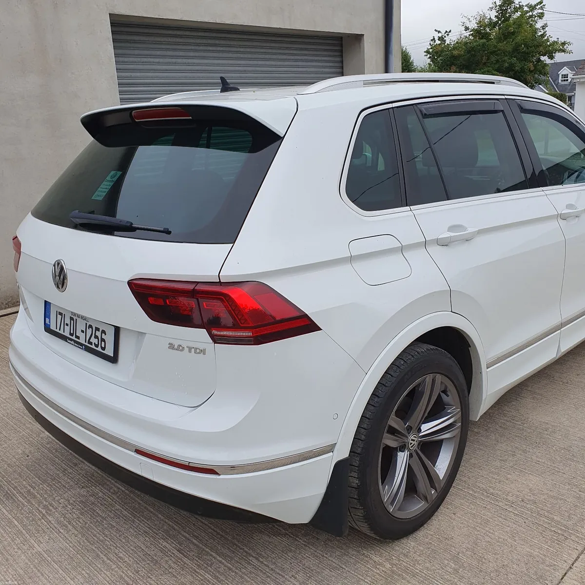 Volkswagen Tiguan R line - Image 6