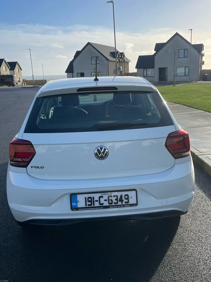 2019 Volkswagen Polo - Image 3