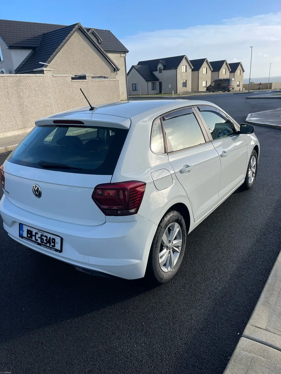 2019 Volkswagen Polo - Image 4