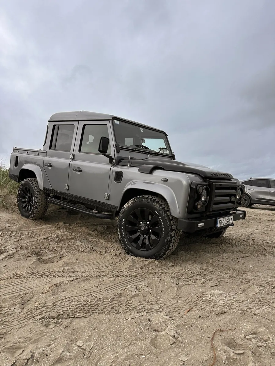 Landrover defender 110 - Image 1