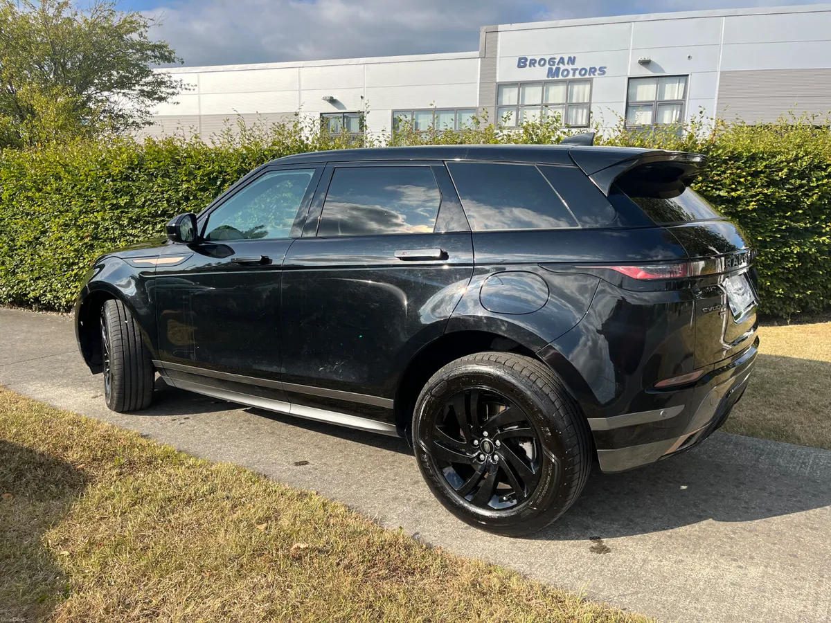 Land Rover R/Rover Evoque 2023 1.5 P300e PHEV - Image 6