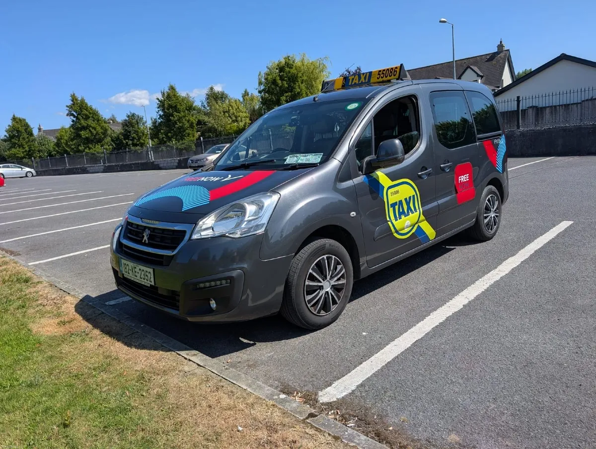 2018 Peugeot Partner - Image 2