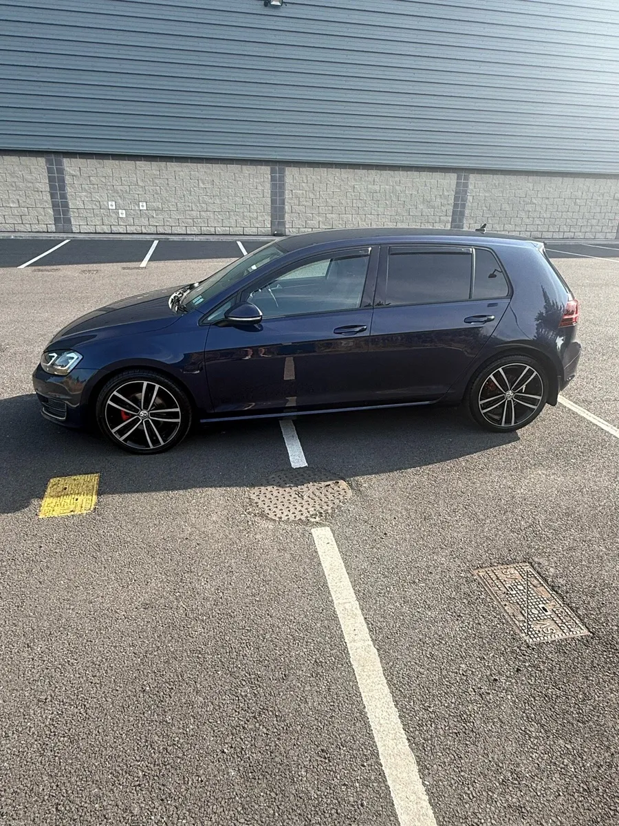 Volkswagen golf - Image 4