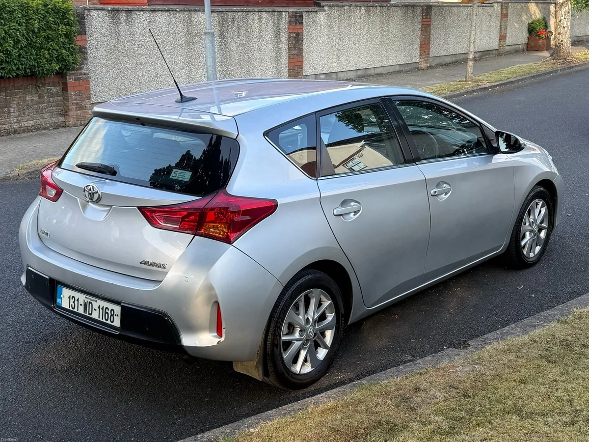 131 Toyota Auris 1.33 petrol NEW NCT 09/27 - Image 4