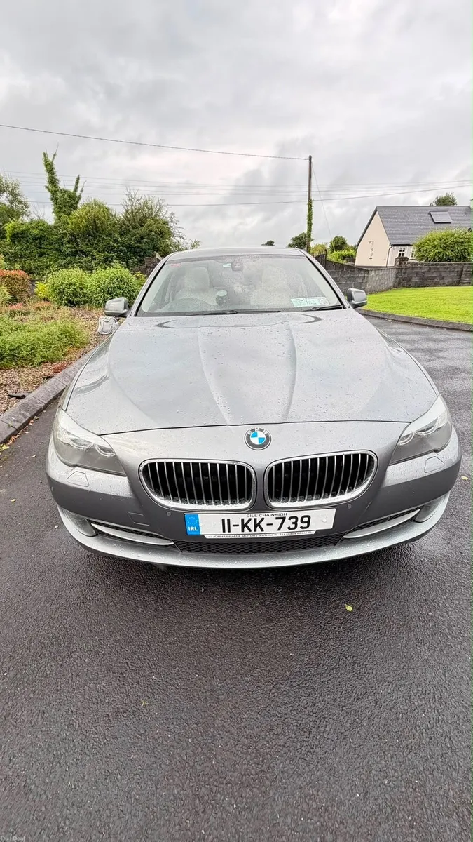 BMW 5-Series 2011 - Image 3