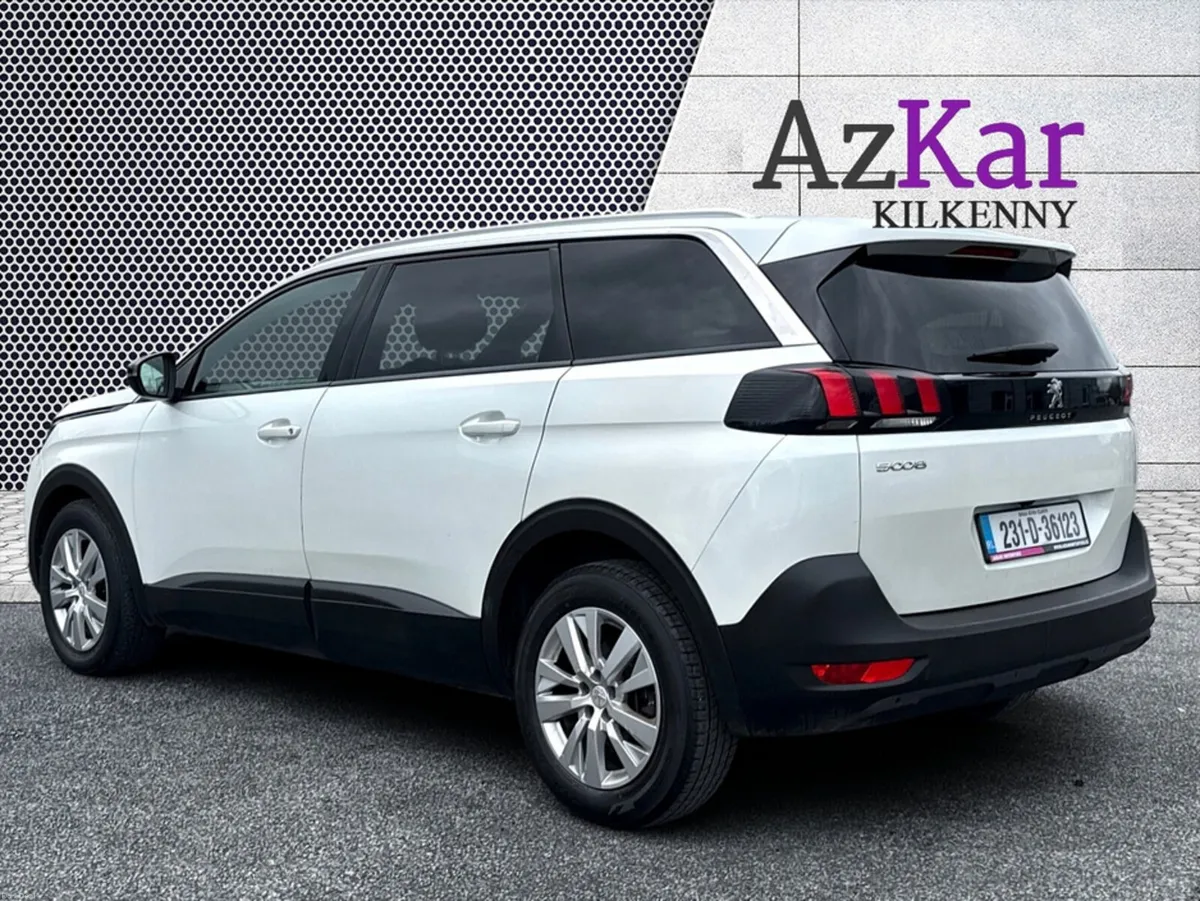 Peugeot 5008 2023 ACTIVE 1.5 DIESEL AUTOMATIC 7 SE - Image 6