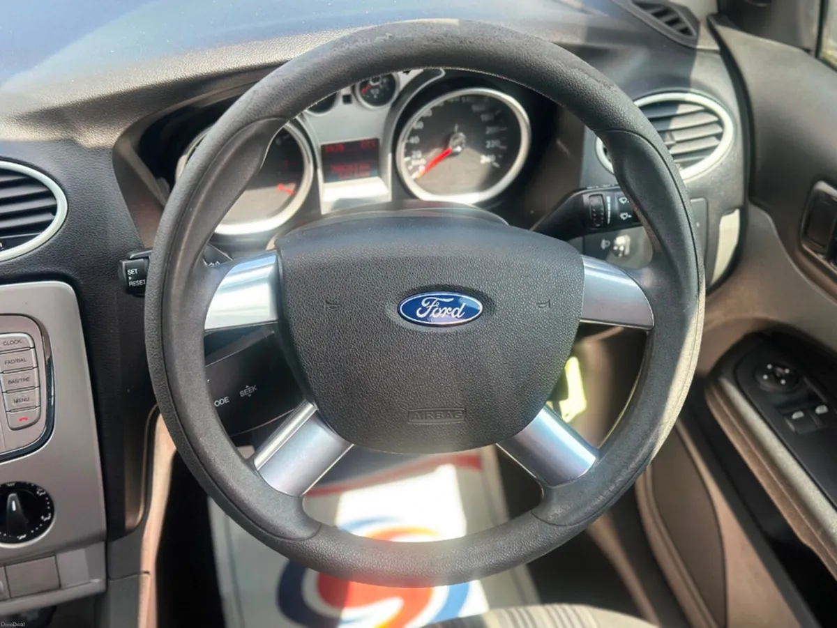 Ford Focus WARRANTY + NCT 02/27 - Image 2