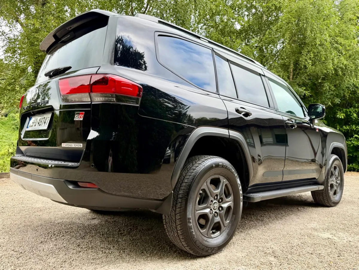 Toyota Land Cruiser 3.3 GR SPORT TWIN TURBO COMMER - Image 4