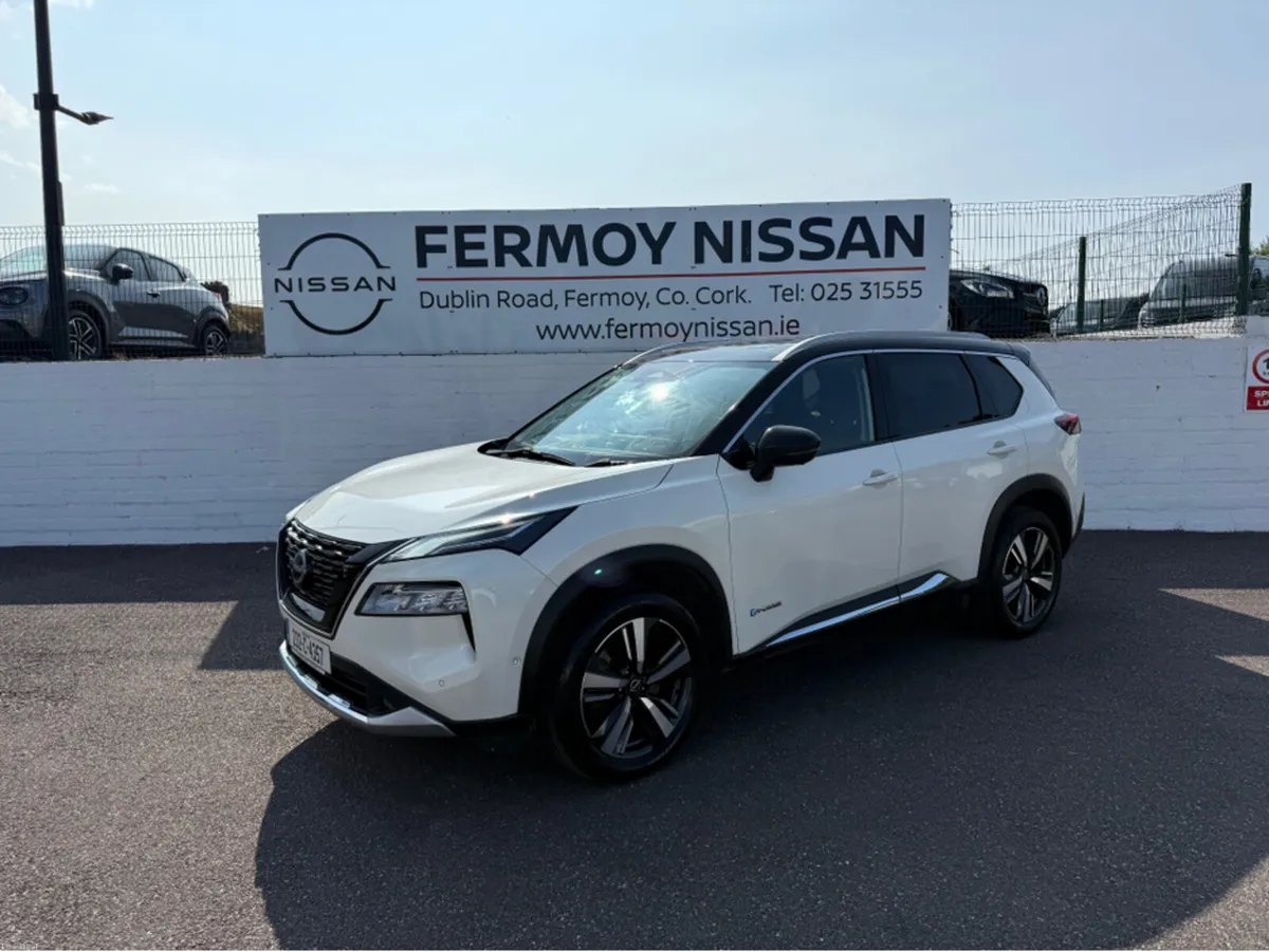 Nissan X-Trail Hybrid Auto SVE 2Tone - Image 4