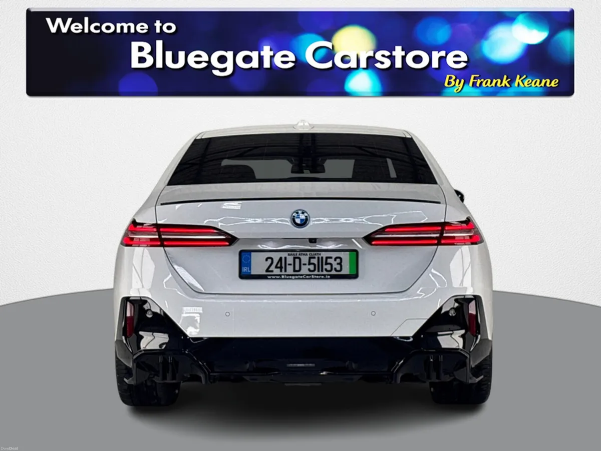 BMW i5 EDRIVE40 M SPORT **SURROUND PARKING SENSORS - Image 3
