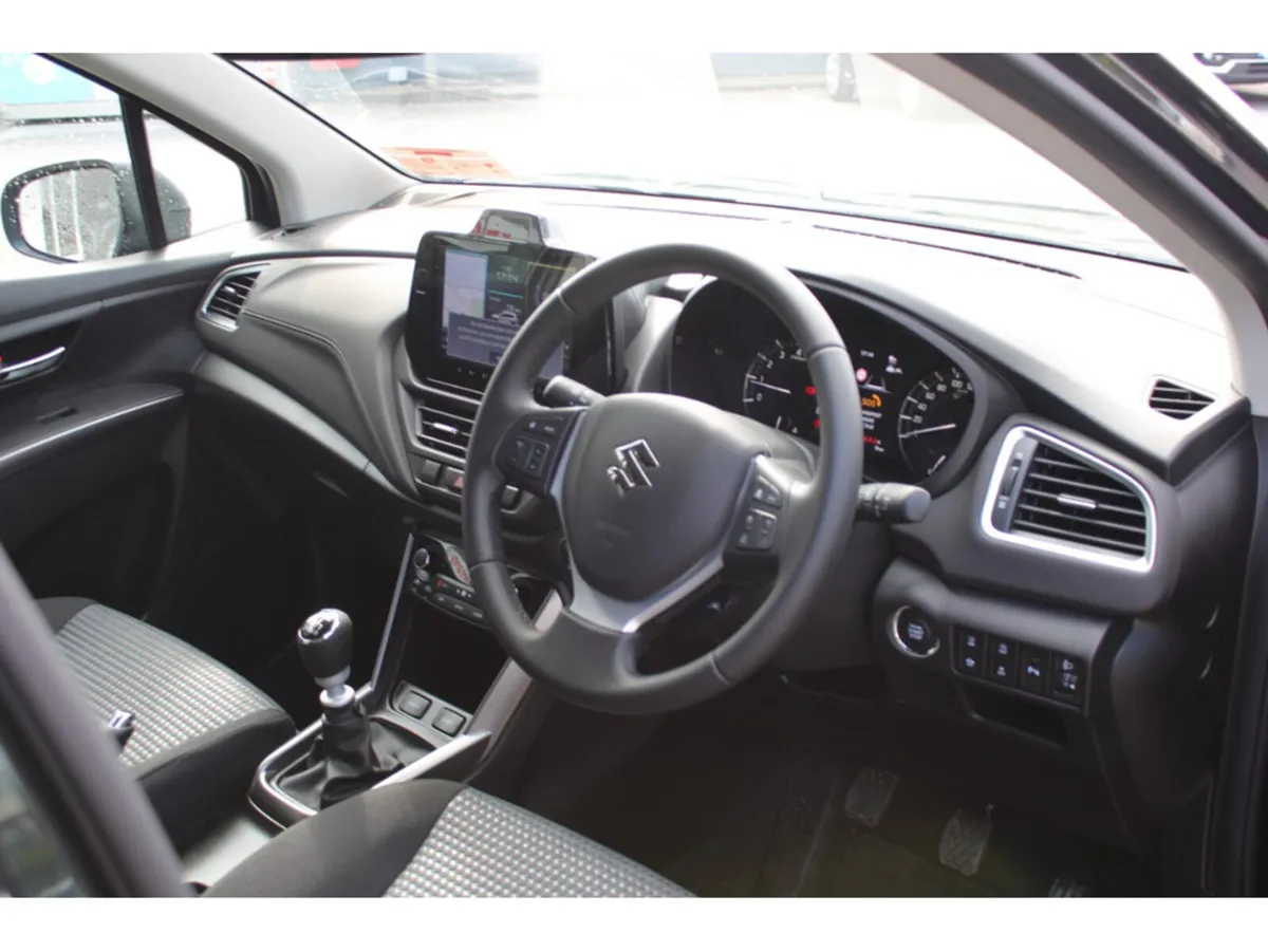 Suzuki SX4 S-Cross 1.4 hybrid motion + 10yr Warran - Image 2