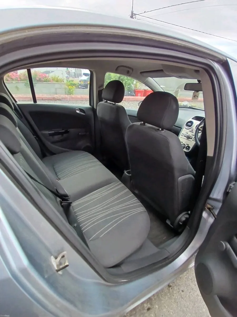 Car - Image 3