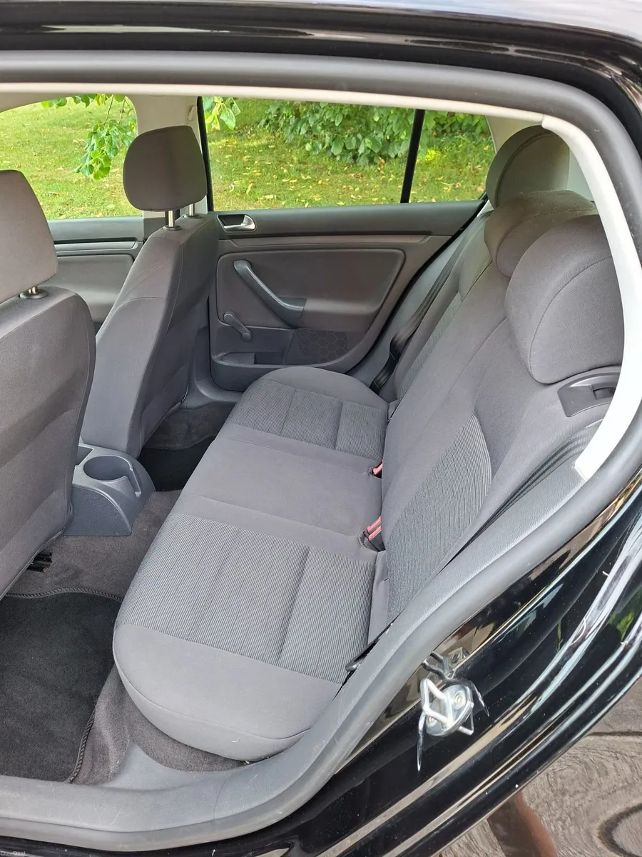Volkswagen Golf 2006 - Image 1