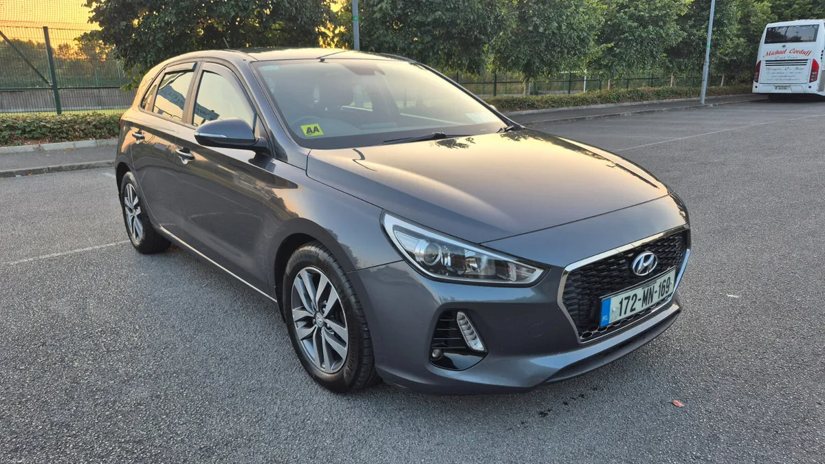 Hyundai i30 2017 1.6 CRDI AUTOMATIC - Image 1