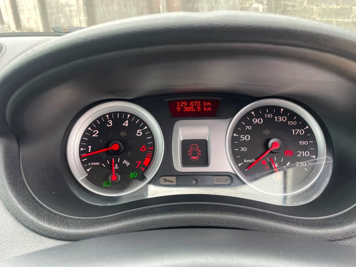 Renault Clio - Image 6