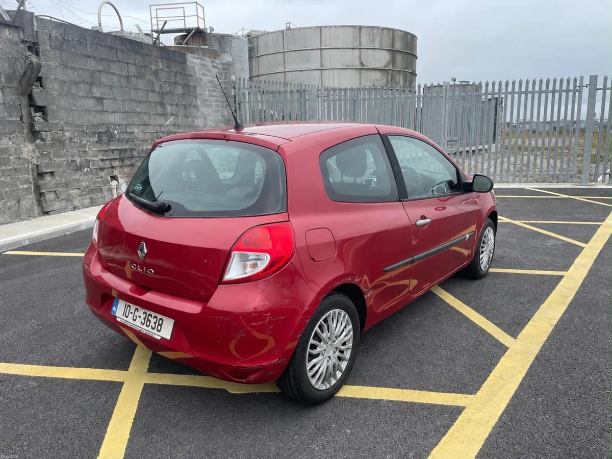 Renault Clio - Image 2