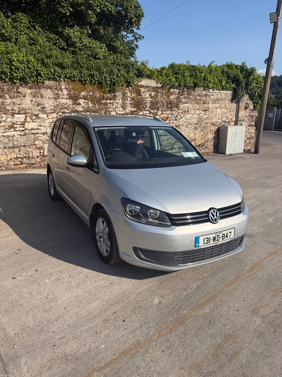 Volkswagen Touran - Image 1