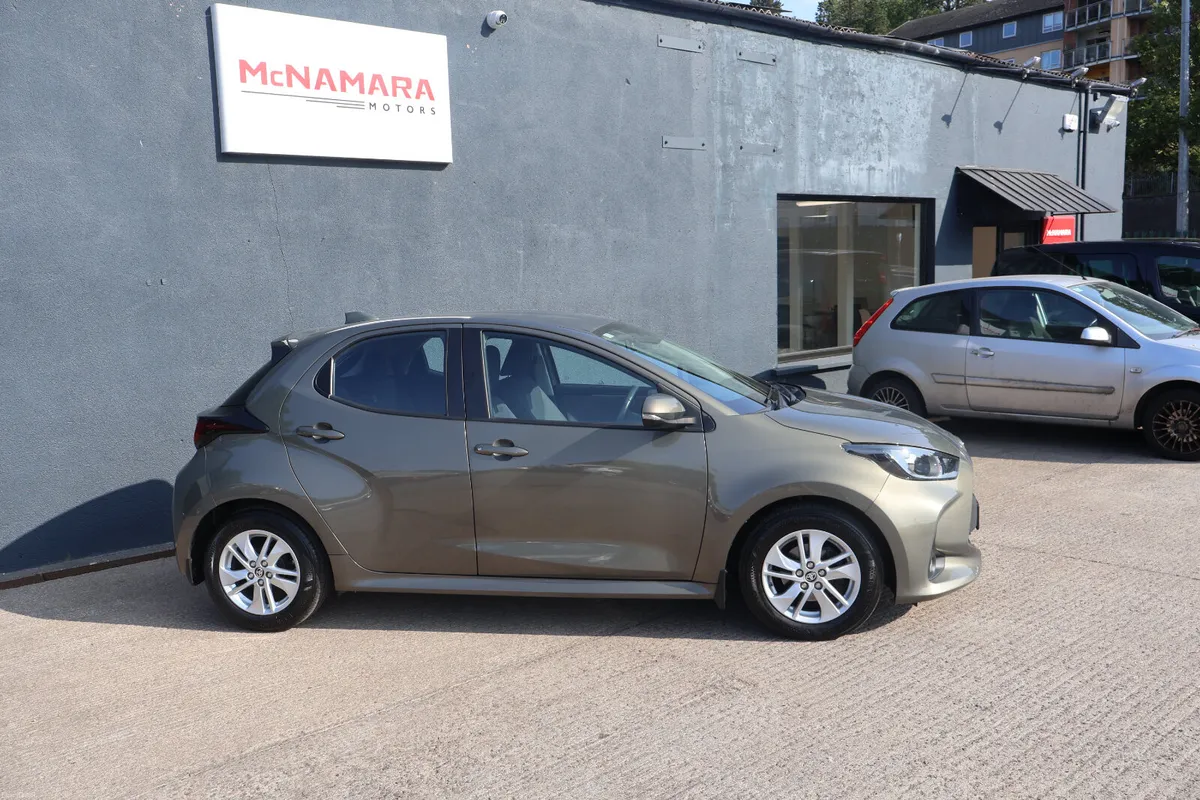 Toyota Yaris Luna Irish Car Huge Spec 24 Month NCT - Image 2