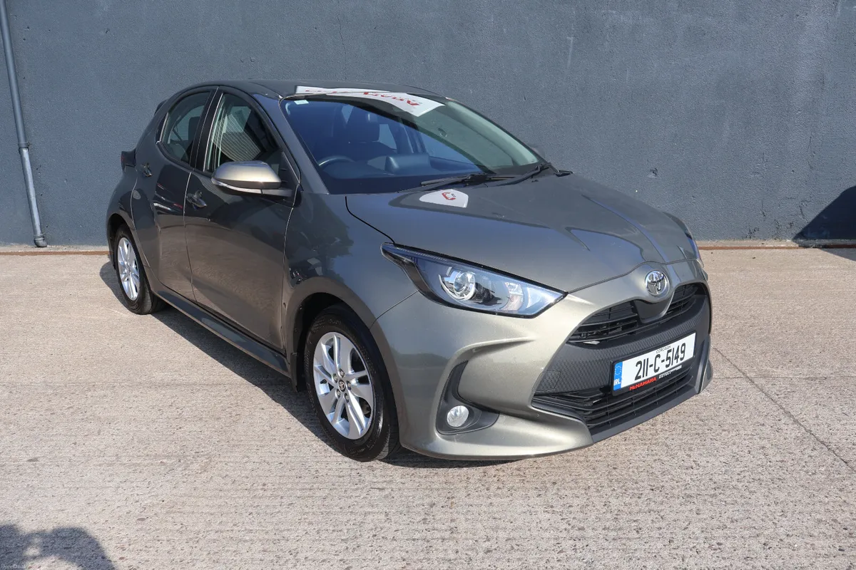 Toyota Yaris Luna Irish Car Huge Spec 24 Month NCT - Image 3