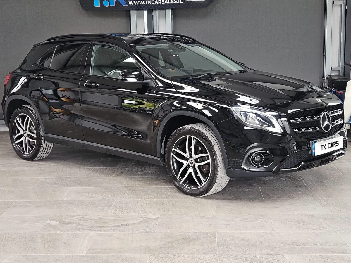 19 MERCEDES-BENZ GLA URBAN PETROL - Image 1