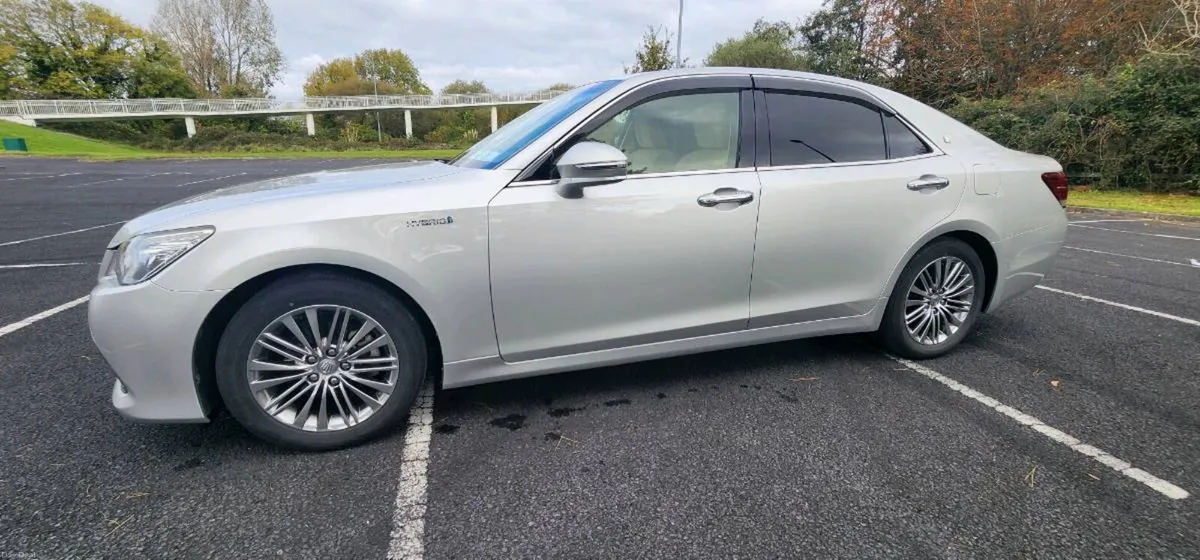 Toyota Crown 2015 Hybrid 2.5 Petrol Android Auto - Image 5