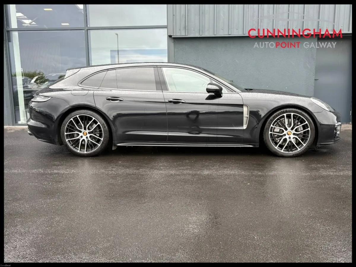 Porsche Panamera 4 e-hybrid Sport Turismo Platinum - Image 3