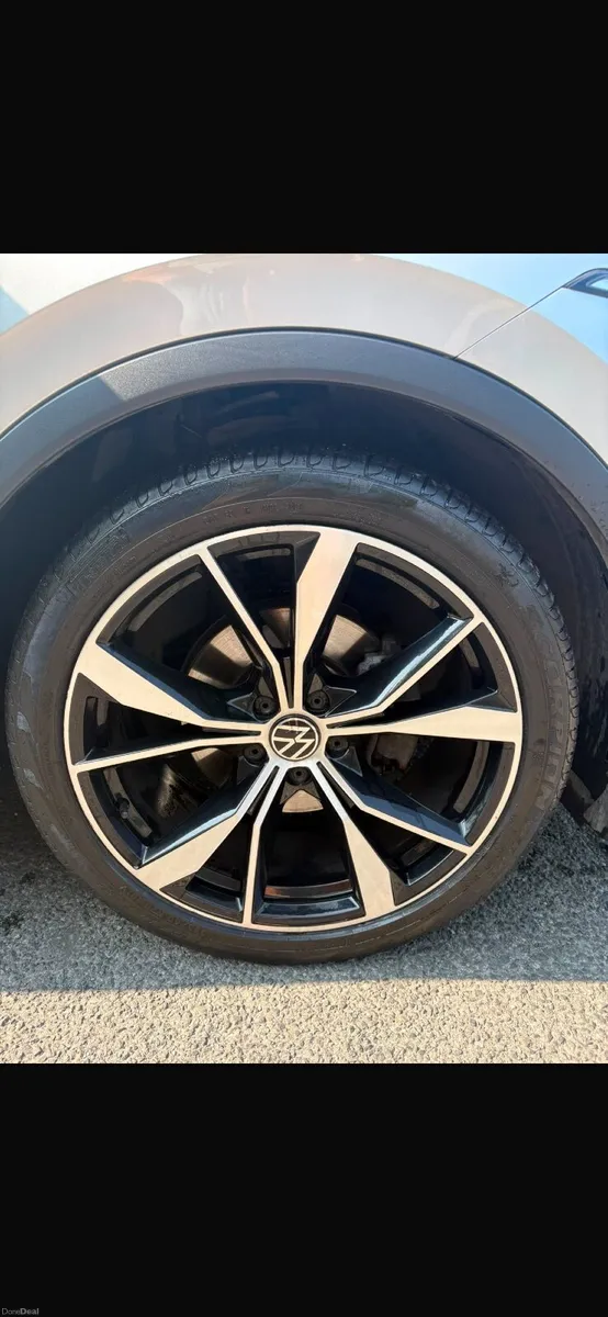 Volkswagen Tiguan 2021 - Image 2