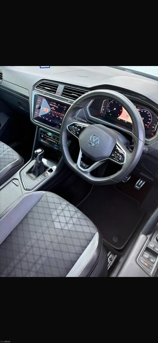 Volkswagen Tiguan 2021 - Image 3