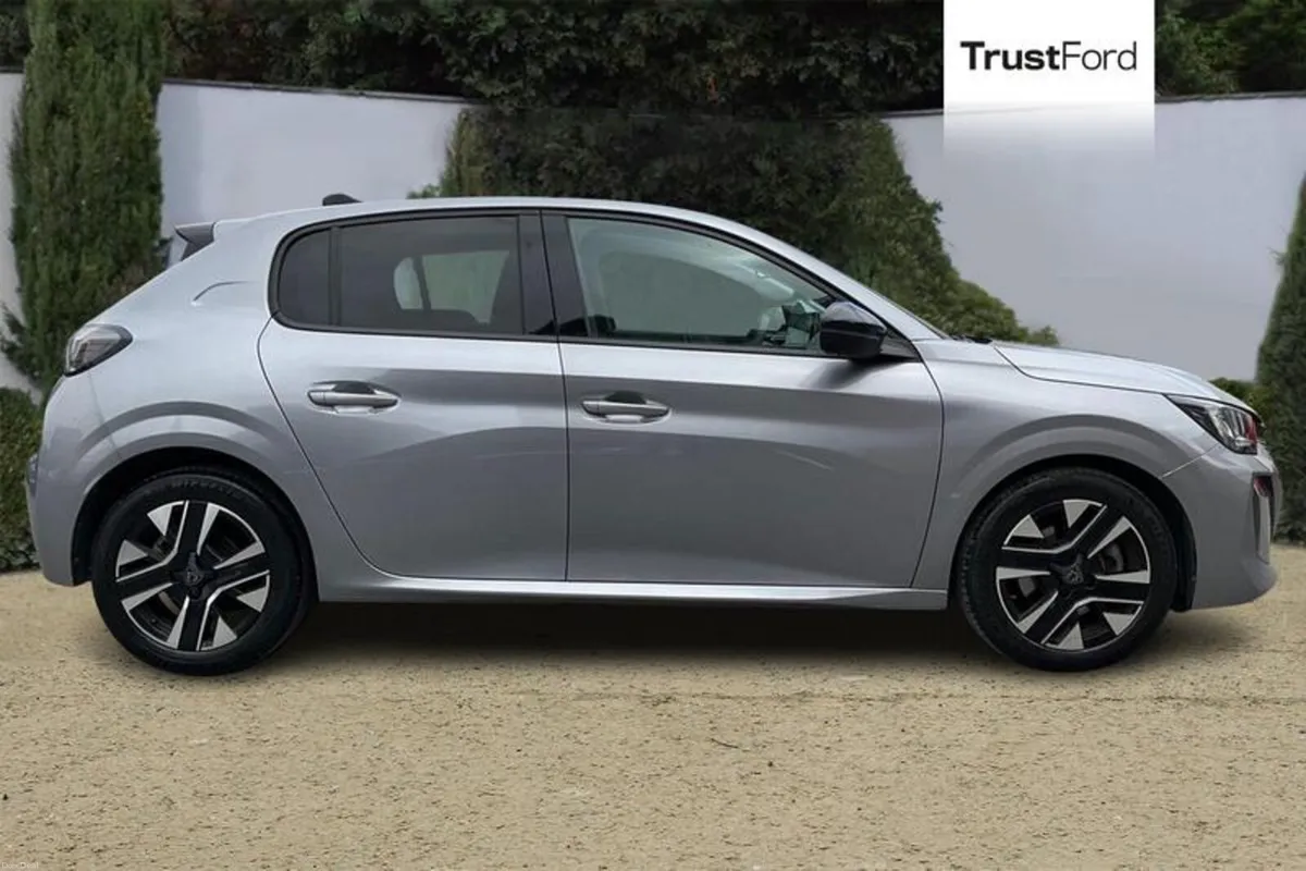Peugeot 208 Allure - Image 3