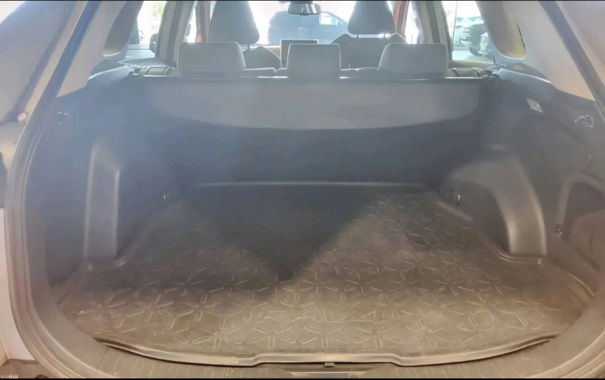 TOYOTA RAV4 HYBRID 2019. €18950 - Image 5