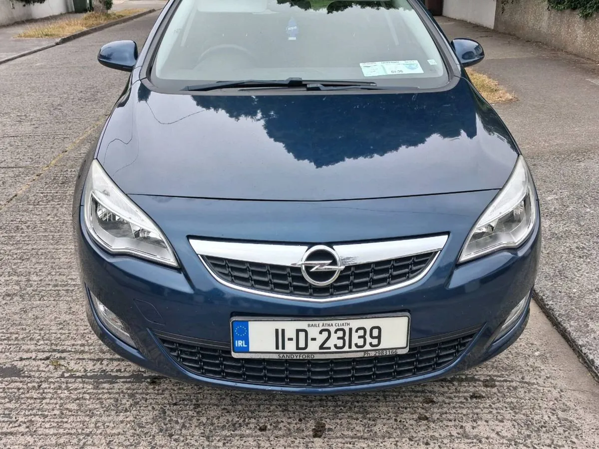 Opel astra for sale just passed nct today - Image 4
