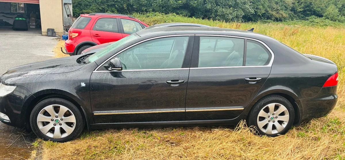 Skoda Superb 2013 - Image 3