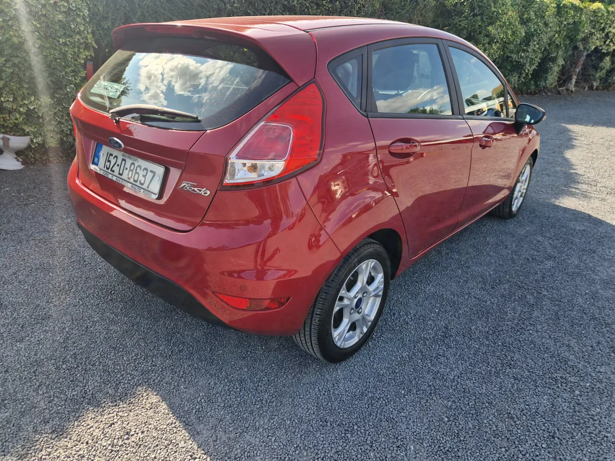 Ford Fiesta 1.25 Zetec 2015 - Image 4