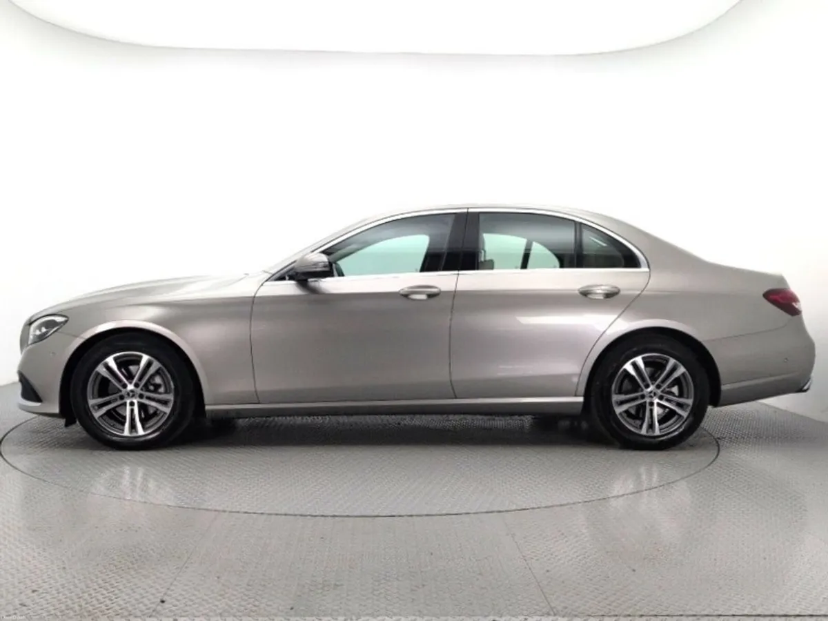 Mercedes-Benz E-Class D AUTO *LEATHER INTERIOR*HEA - Image 6