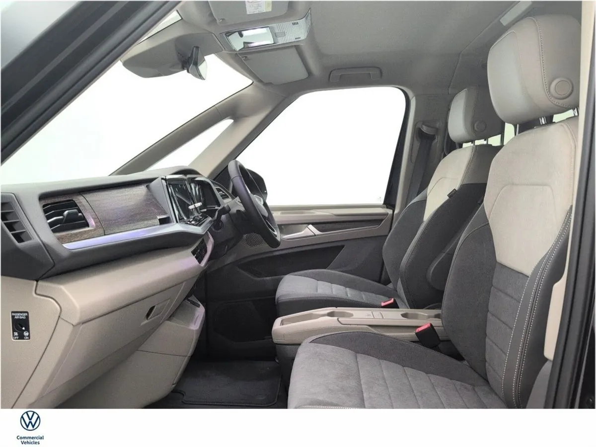 Volkswagen Multivan LWB STYLE PHEV 240HP AUTO 4MOT - Image 4
