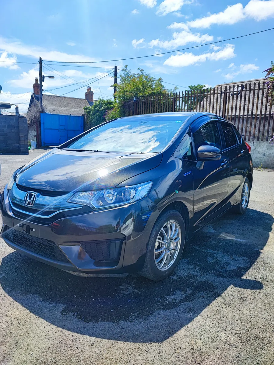 2015 Honda Fit Hybrid (Low Mileage) - Image 3