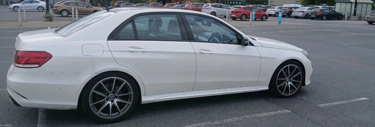 Mercedes Benz E220d - Image 2