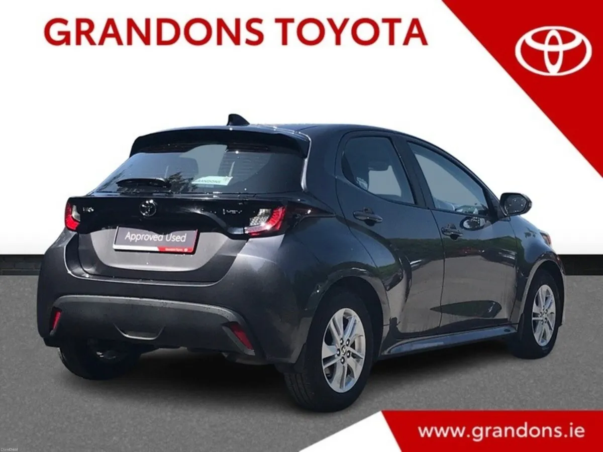 Toyota Yaris HEV LUNA - GRANDONS - DEMO SALE! - Image 2
