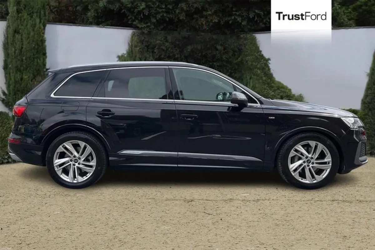 Audi Q7 S Line - Image 3