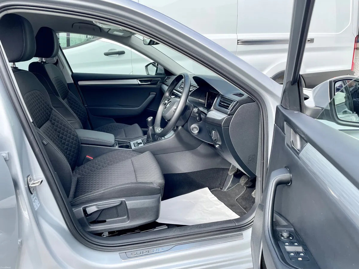 Skoda Superb Ambition 2.0TDI 150BHP Combi Est,2023 - Image 5
