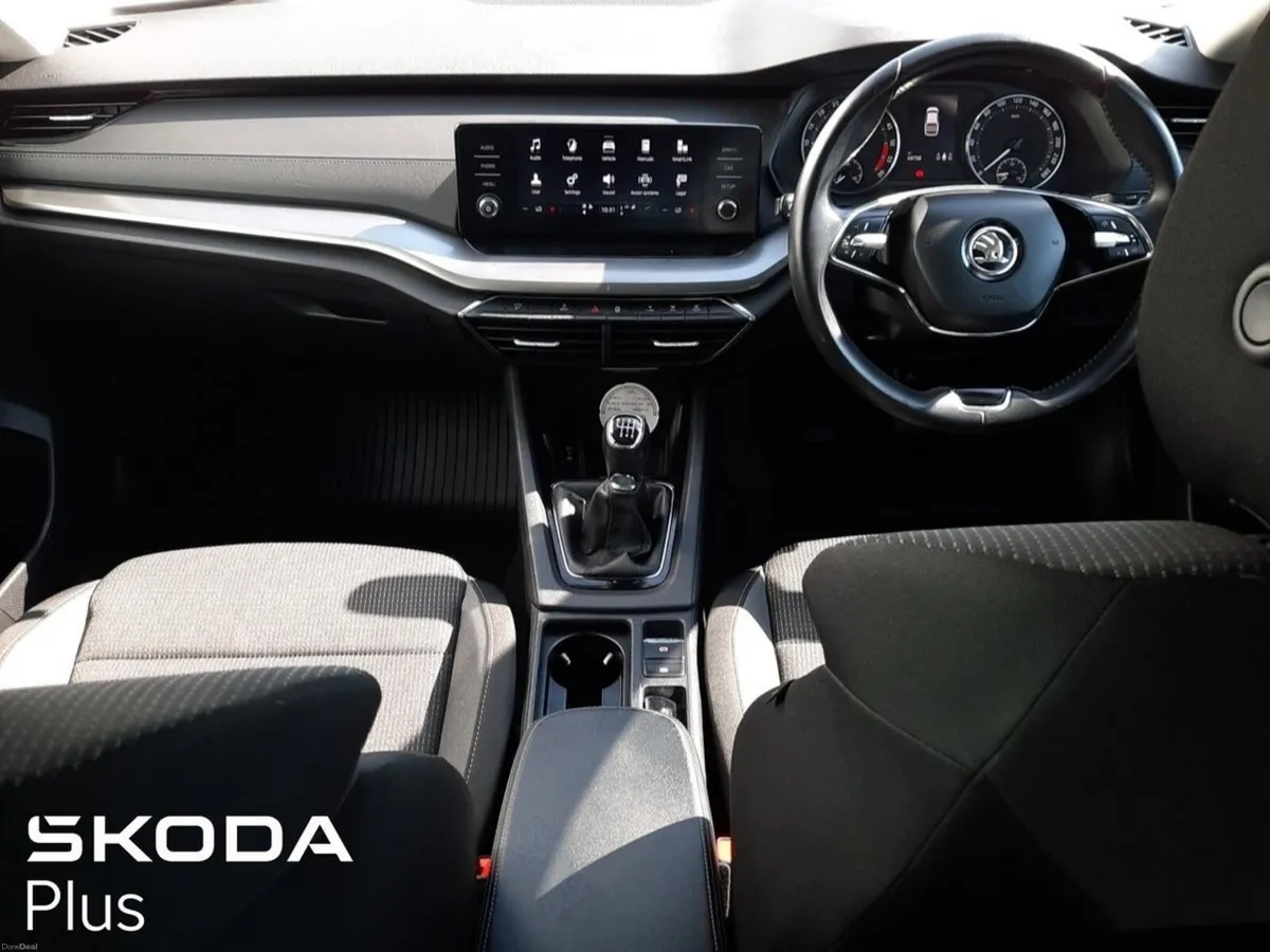 Skoda Octavia AMBITION 2.0 TDI 115HP 5DR - Image 2