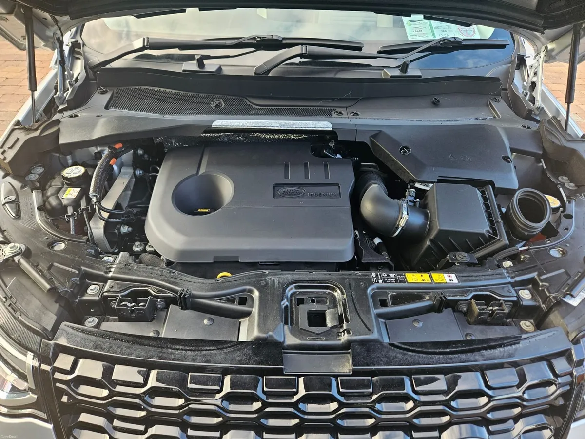 Land Rover Discovery Sport 2022 - Image 4