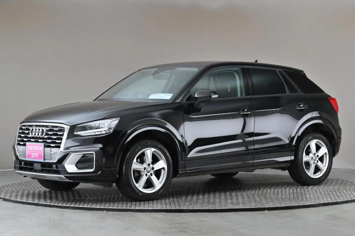 Audi Q2 1.0 TFSI S-TR0NIC **EL. SUNROOF**REVERSE C - Image 4