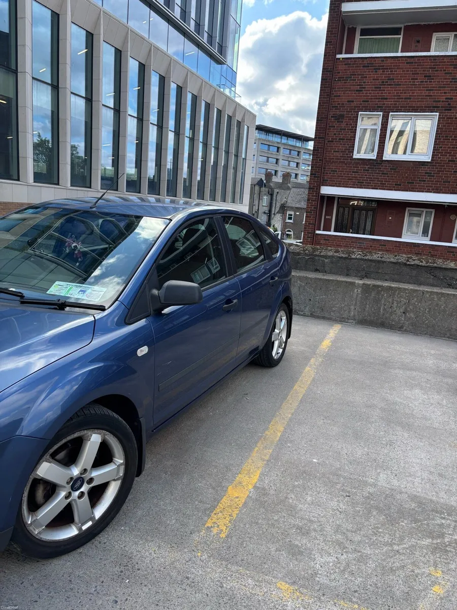 Ford Focus Lx - Image 3