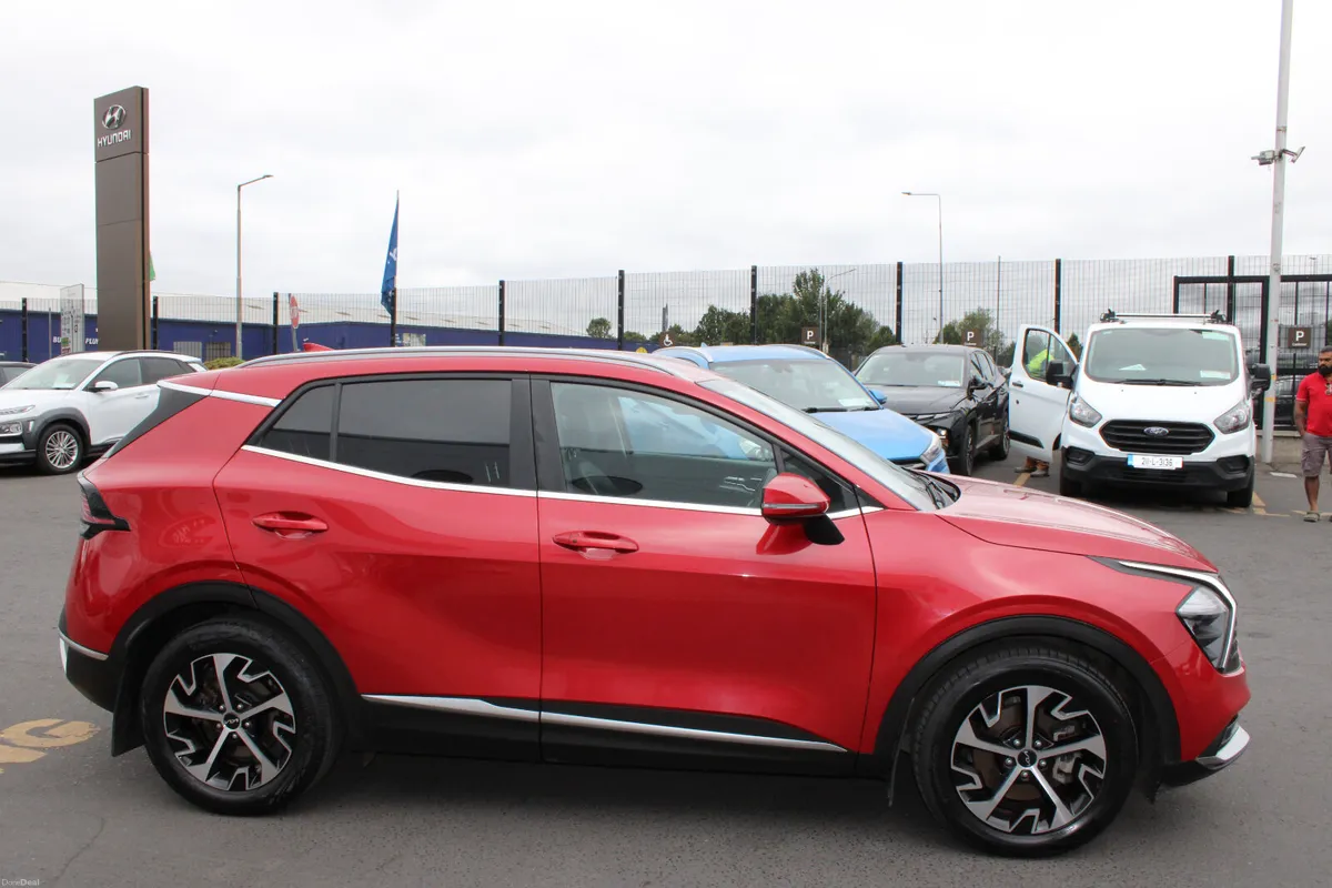 Kia Sportage 2023 - Image 6