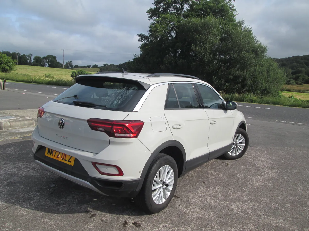 2023  VOLKSWAGEN  T-ROC  2.0  TDI  EVO-LIFE  5DR - Image 4
