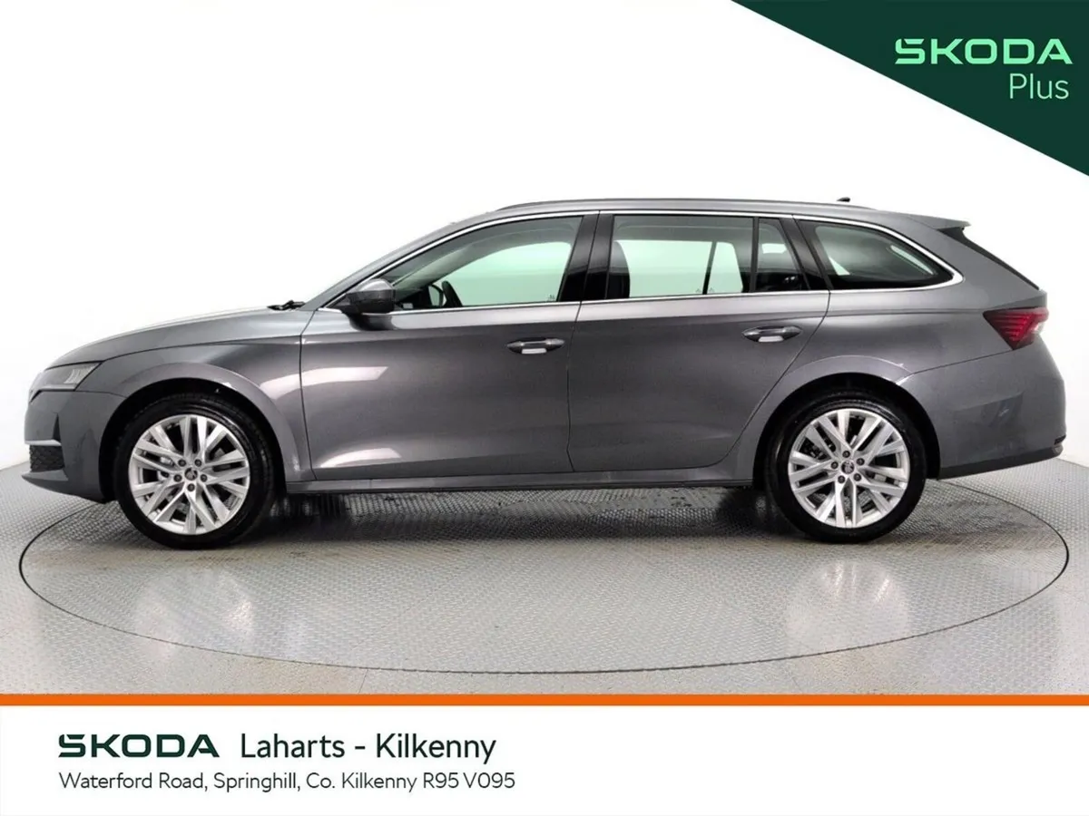 Skoda Octavia COMBI HUGE SAVING FROM NEW - PRE REG - Image 6
