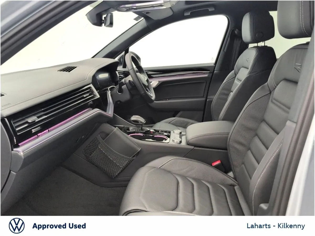 Volkswagen Touareg R 3.0TSI 462HP PHEV - EX DEMO - - Image 4